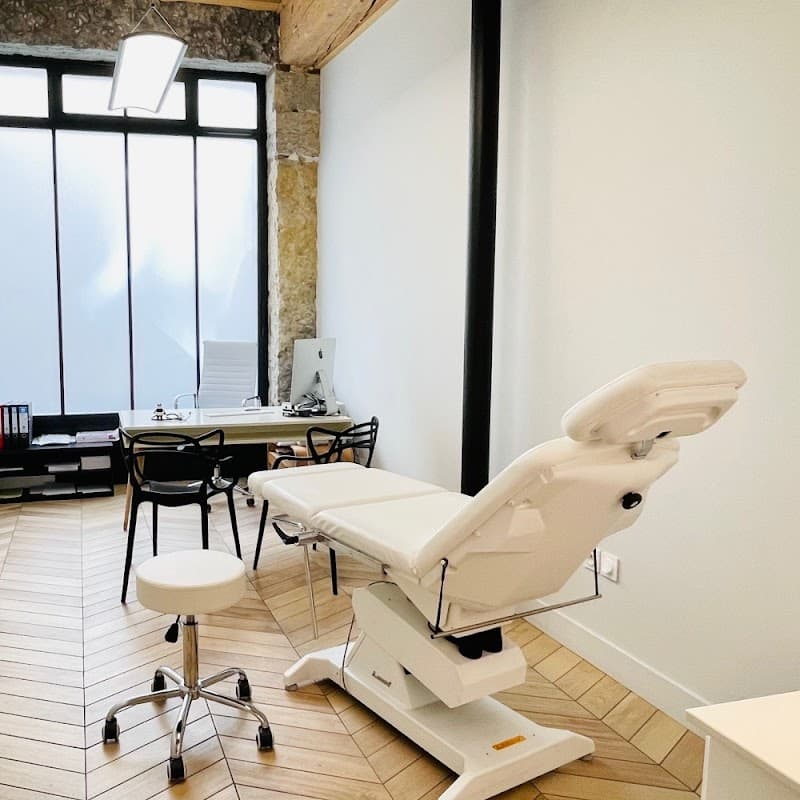 Photo de Centre Médical & Esthétique des Canuts - Épilation laser lyon -Greffe de cheveux
