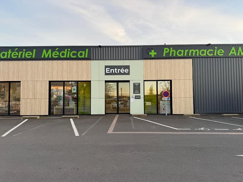 Photo de CUBESANTÉ® - Lussac-Les-Chateaux 86 I Médecine générale I Gynécologie I Cardiologie I Pédiatrie I Psychiatrie I Pneumologie