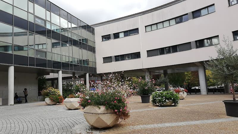 Photo de Centre Hospitalier Universitaire Dupuytren 1