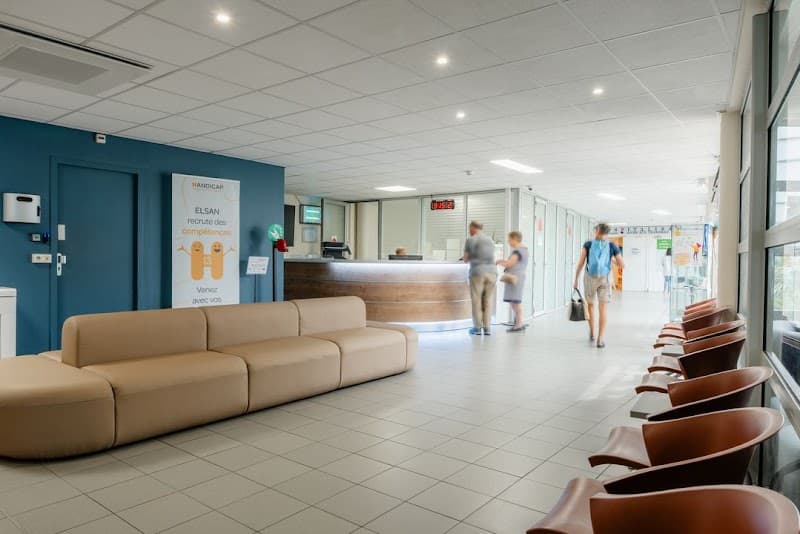 Photo de Polyclinique Médipôle Saint-Roch - ELSAN