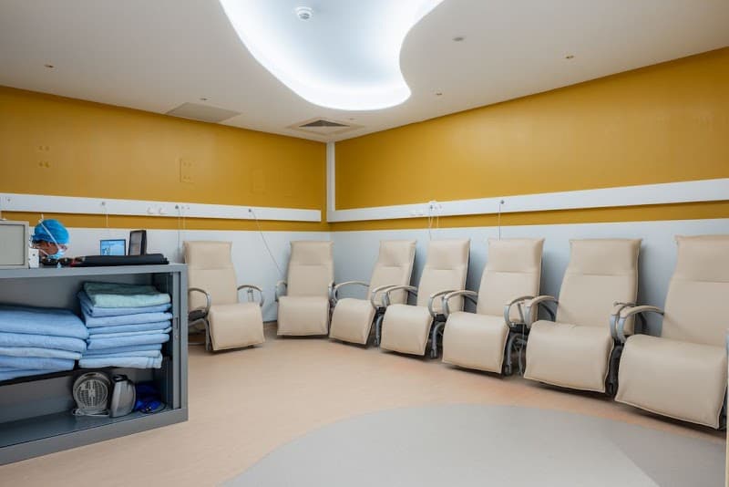 Photo de Polyclinique Médipôle Saint-Roch - ELSAN